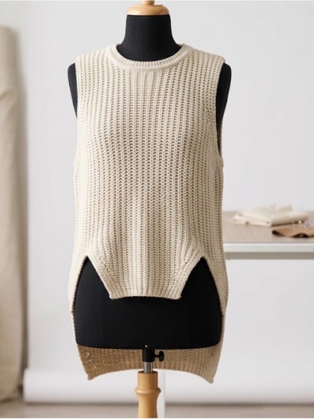 POL Chunky Knit Sweater Vest Beige Cream Cutout Top Boho Lagenlook Cottagecore L